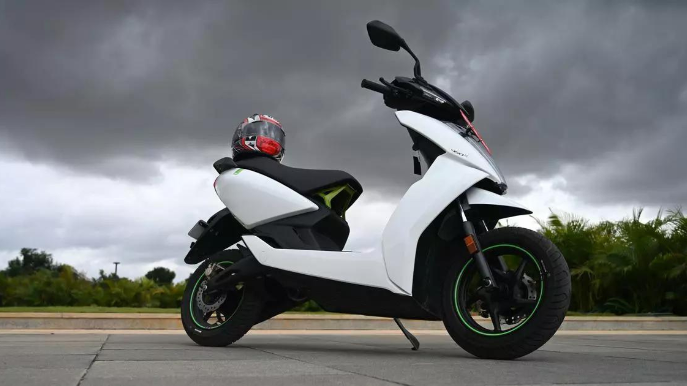 Ather 450x electric white 